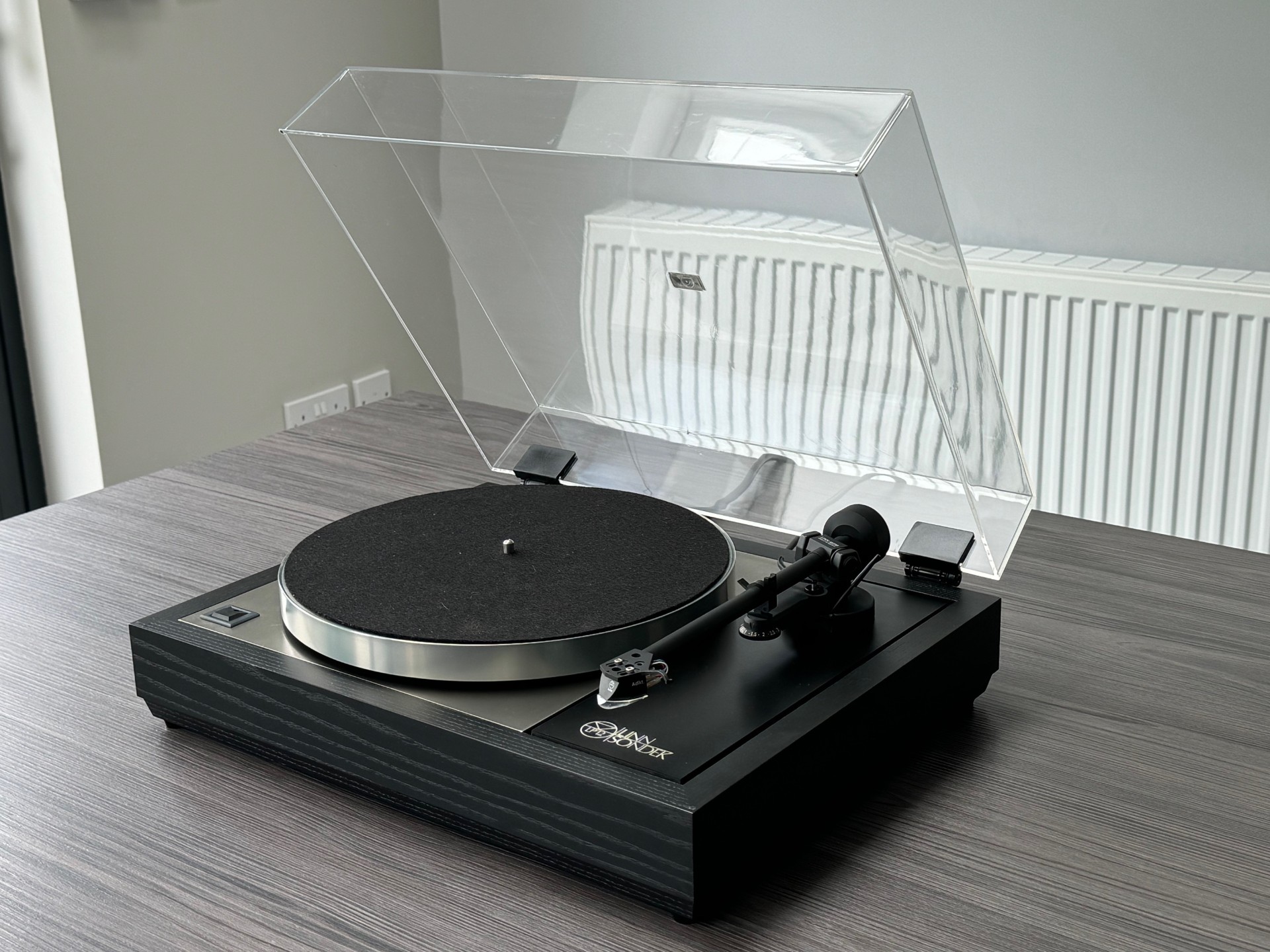 Linn Sondek LP12 – Lovely Original Black Ash Deck, fully restored (0924.1)