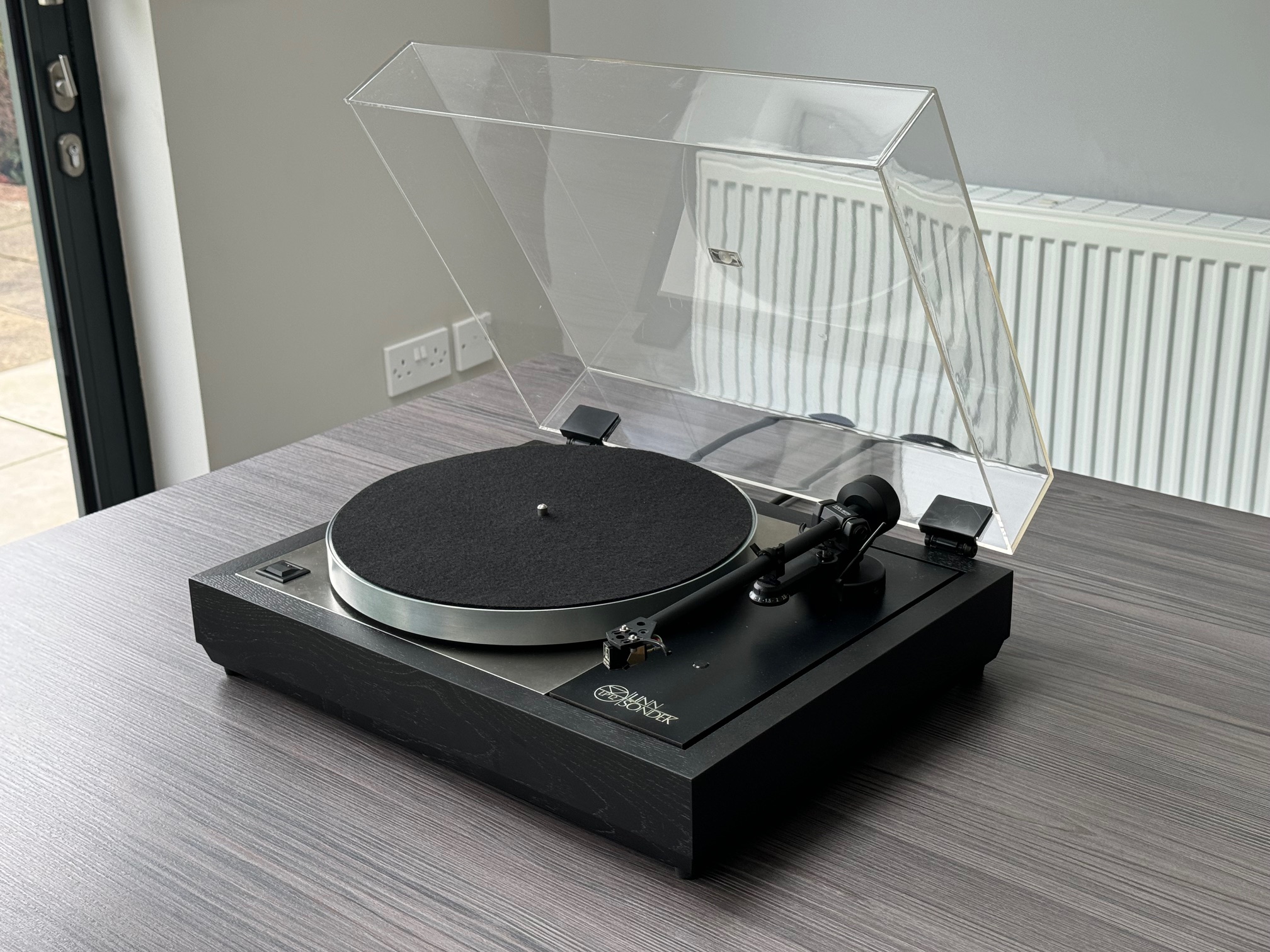 Linn Sondek LP12 – Lovely Original Black Ash Deck Fully Restored. With Cirkus / Akito / Valhalla / New Grado Cartridge (0924.5)